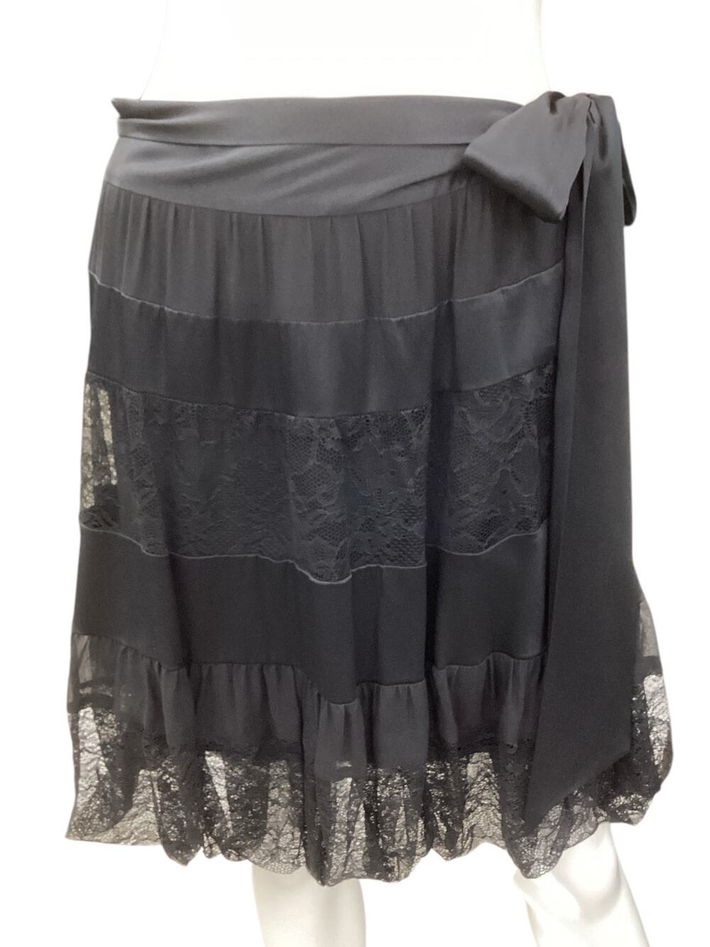 Diane Von Furstenberg Skirt Women’s SZ 8 100% Silk And Lace Attached Belt Black